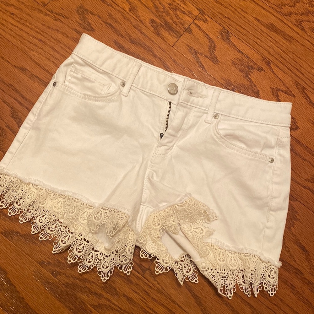 Jessica Simpson white shorts, lace bottom, size 26